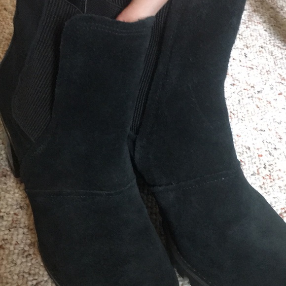 UGG Black Suede High Heel Pull-on Boots - Picture 16 of 16